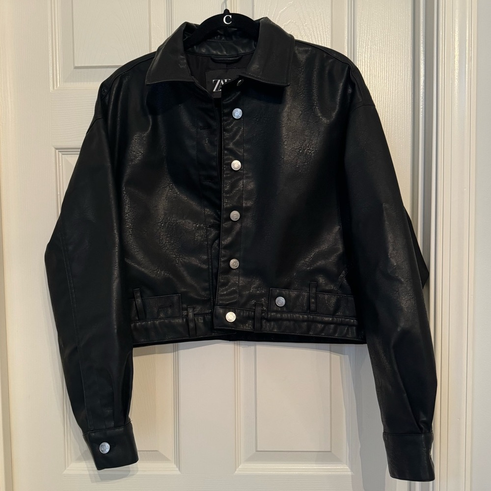 Black Zara FAUX LEATHER JACKET. Size XS but oversized. Perfect for spring/fall
